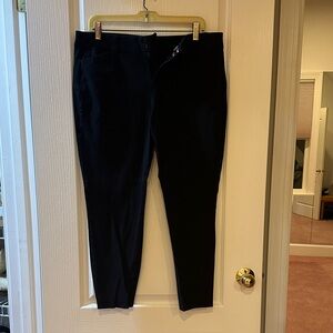 Old Navy Women's Black Skinny dress pants